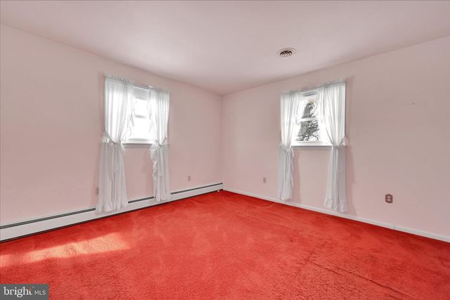 35 APPLE LN, Myerstown, PA 17067