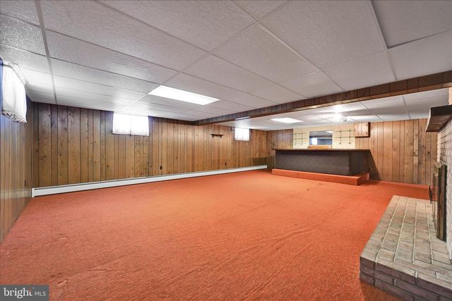 35 APPLE LN, Myerstown, PA 17067