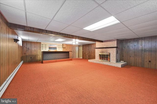 35 APPLE LN, Myerstown, PA 17067