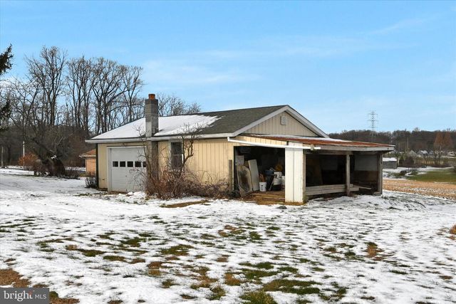 35 APPLE LN, Myerstown, PA 17067