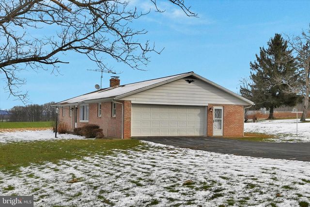 35 APPLE LN, Myerstown, PA 17067