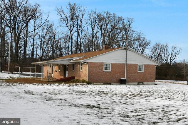 35 APPLE LN, Myerstown, PA 17067