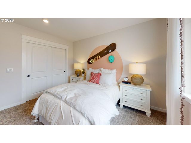 16786 Sw LEAF Ln, Portland, OR 97224