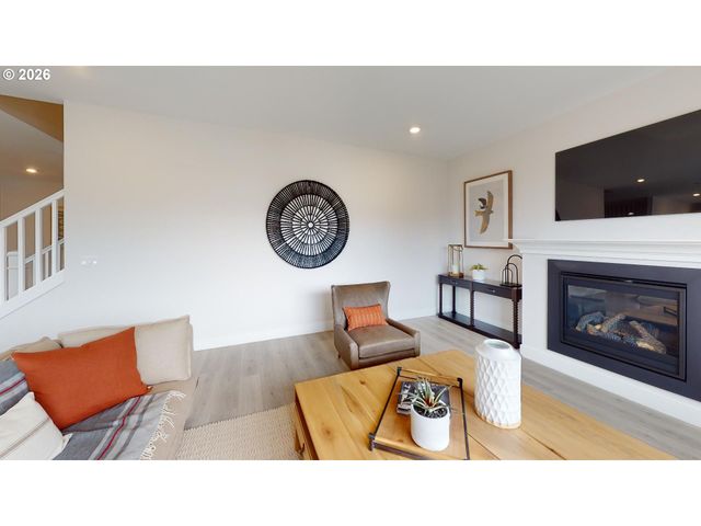 16786 Sw LEAF Ln, Portland, OR 97224