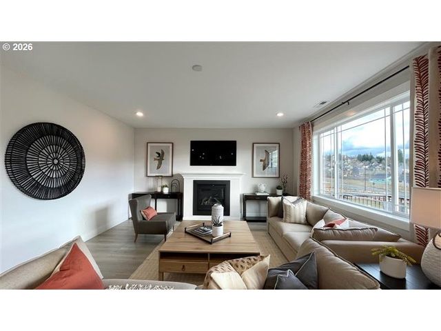 16786 Sw LEAF Ln, Portland, OR 97224