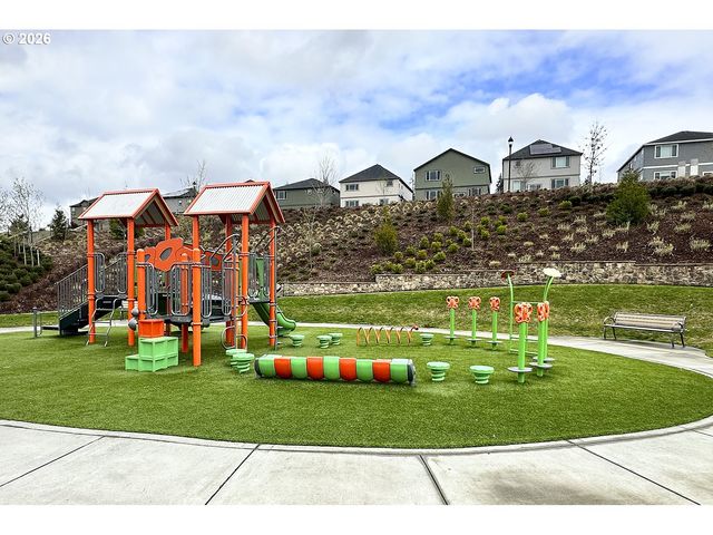 16786 Sw LEAF Ln, Portland, OR 97224