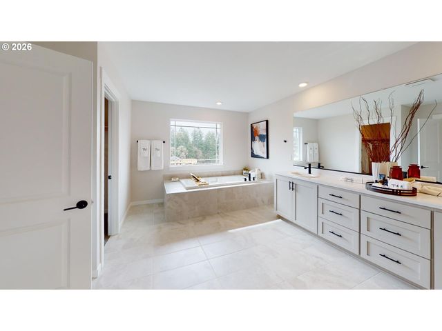 16786 Sw LEAF Ln, Portland, OR 97224