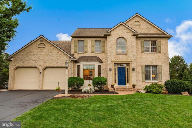 866 STONEBRIDGE DR, Lancaster, PA 17601