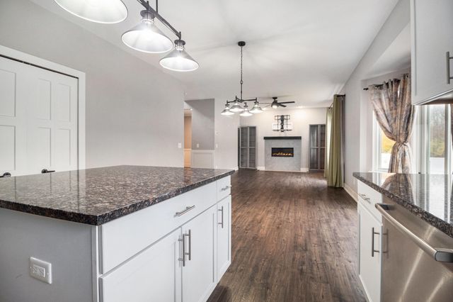 583 Falcon Drive, Dundee, MI 48131