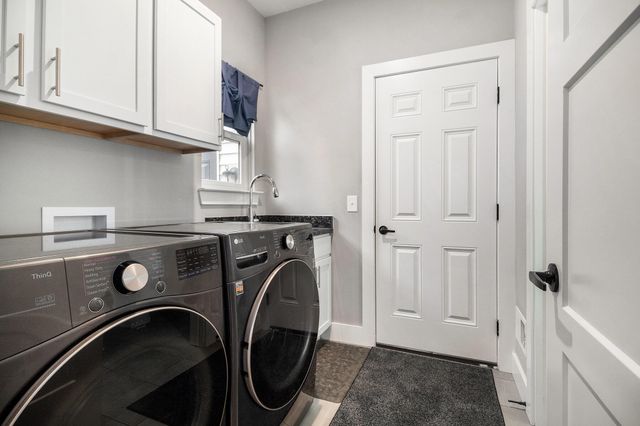 583 Falcon Drive, Dundee, MI 48131