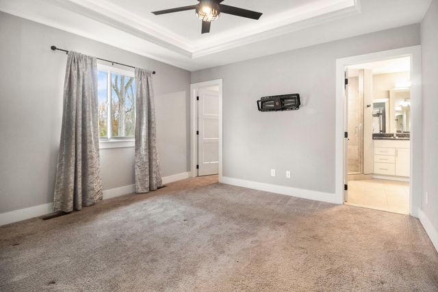 583 Falcon Drive, Dundee, MI 48131