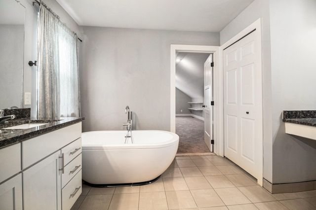 583 Falcon Drive, Dundee, MI 48131