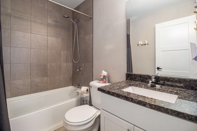 583 Falcon Drive, Dundee, MI 48131