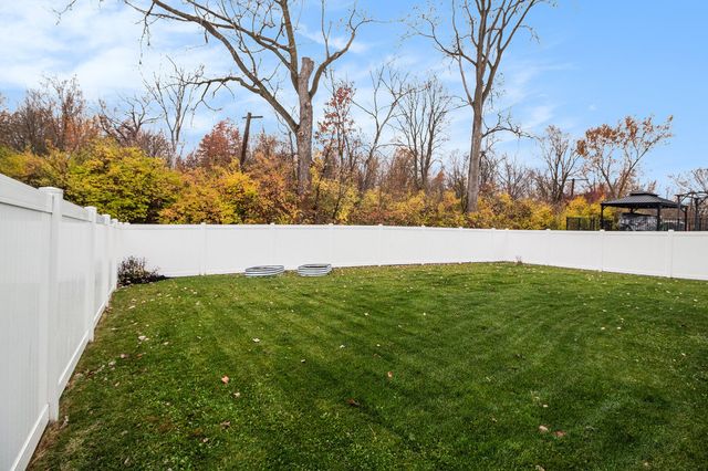 583 Falcon Drive, Dundee, MI 48131