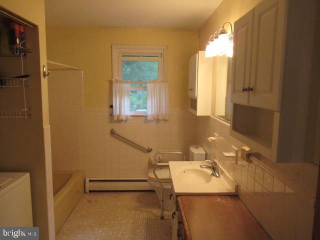 6817 WEYMOUTH RD, Mays Landing, NJ 08330