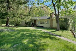 104 Redmont Rd, Watchung Boro, NJ 07069
