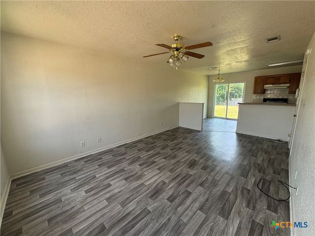 1402 Dugger Circle, Killeen, TX 76543