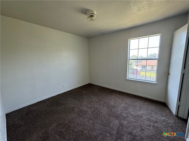 1402 Dugger Circle, Killeen, TX 76543