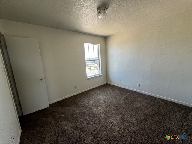 1402 Dugger Circle, Killeen, TX 76543