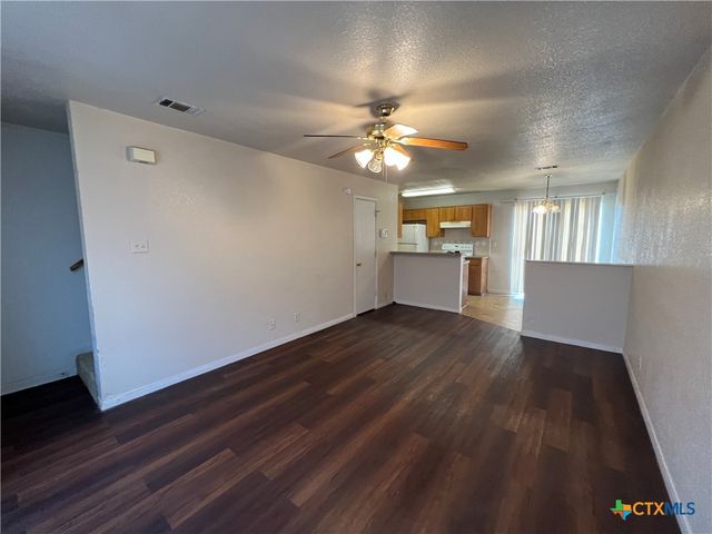 1402 Dugger Circle, Killeen, TX 76543