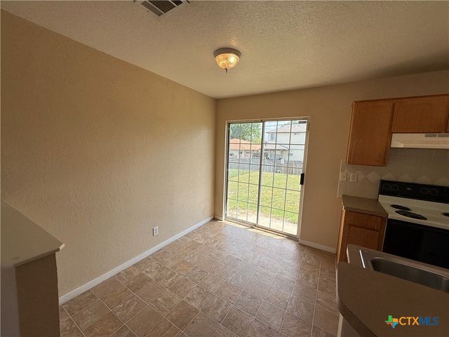 1402 Dugger Circle, Killeen, TX 76543