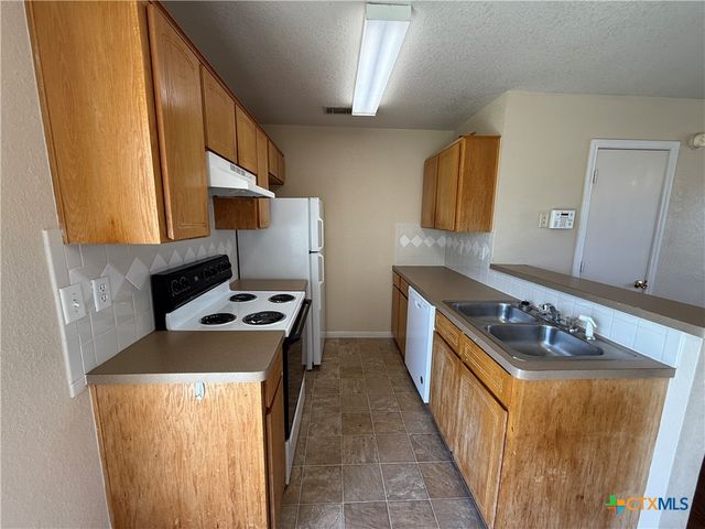 1402 Dugger Circle, Killeen, TX 76543