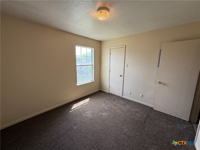 1402 Dugger Circle, Killeen, TX 76543