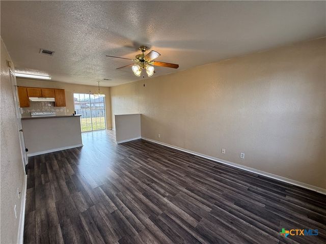 1402 Dugger Circle, Killeen, TX 76543