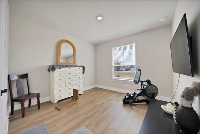 3608 Horseshoe Drive, Van Alstyne, TX 75495