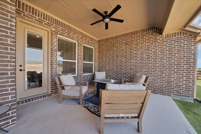 3608 Horseshoe Drive, Van Alstyne, TX 75495