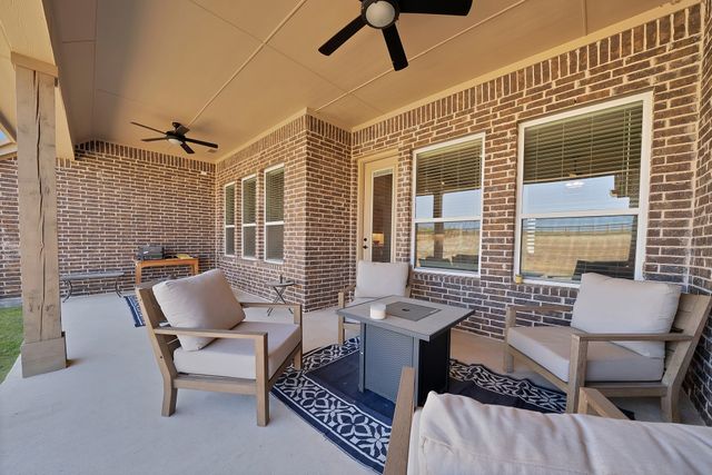 3608 Horseshoe Drive, Van Alstyne, TX 75495