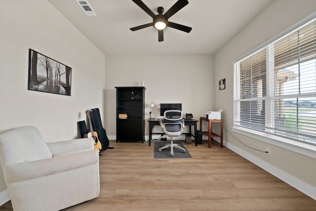 3608 Horseshoe Drive, Van Alstyne, TX 75495