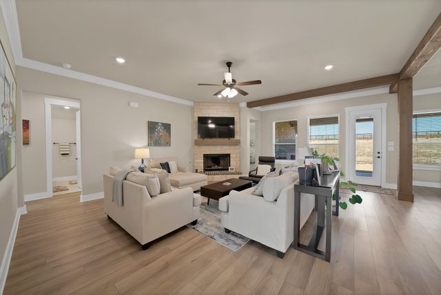 3608 Horseshoe Drive, Van Alstyne, TX 75495