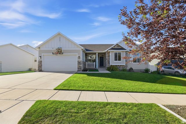 2607 E WHITE BIRCH DR, Eagle Mountain, UT 84005
