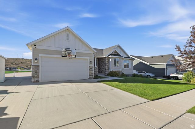 2607 E WHITE BIRCH DR, Eagle Mountain, UT 84005