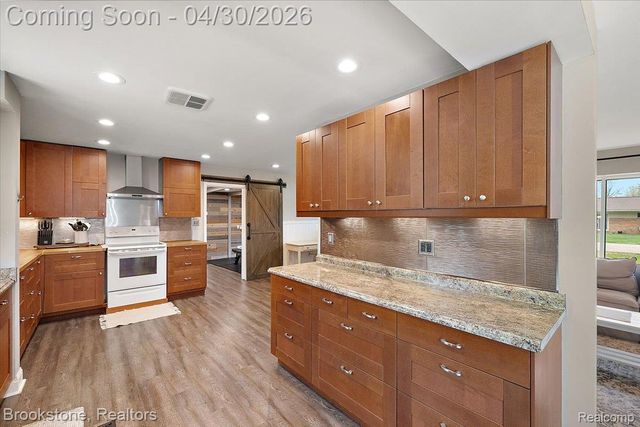 1759 Ashstan Drive, Walled Lake, MI 48390