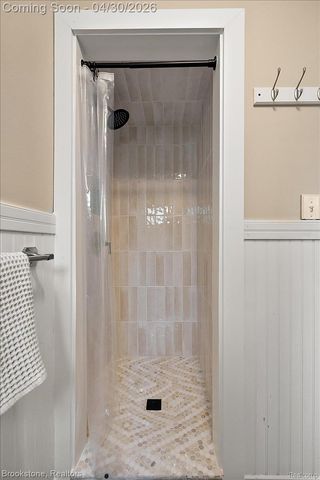 1759 Ashstan Drive, Walled Lake, MI 48390