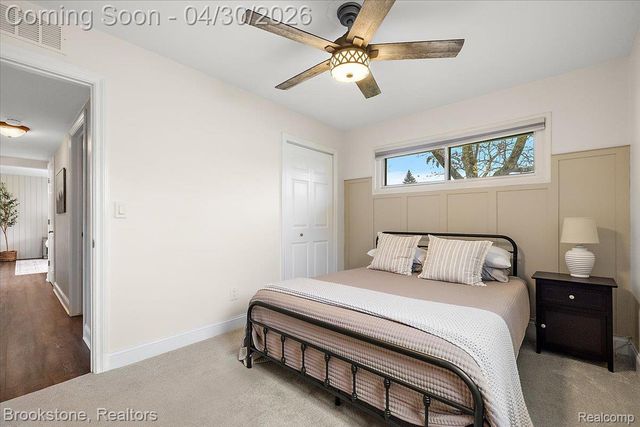 1759 Ashstan Drive, Walled Lake, MI 48390