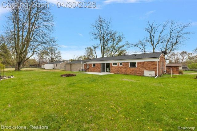 1759 Ashstan Drive, Walled Lake, MI 48390
