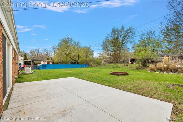 1759 Ashstan Drive, Walled Lake, MI 48390