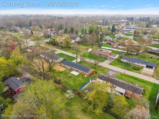 1759 Ashstan Drive, Walled Lake, MI 48390