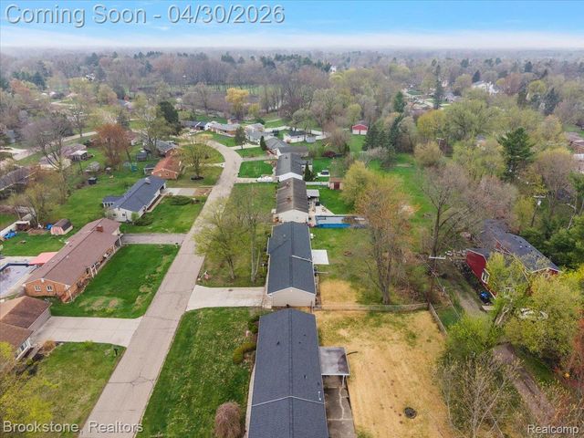 1759 Ashstan Drive, Walled Lake, MI 48390