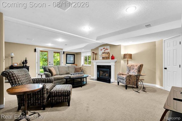 714 Heritage Drive, Milford Village, MI 48381