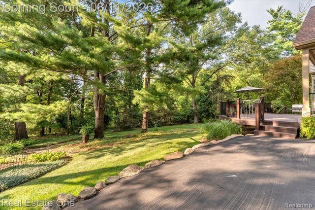 714 Heritage Drive, Milford Village, MI 48381