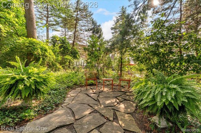 714 Heritage Drive, Milford Village, MI 48381