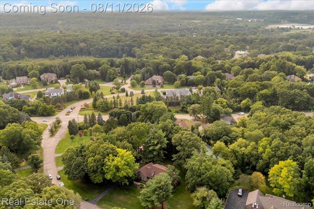 714 Heritage Drive, Milford Village, MI 48381