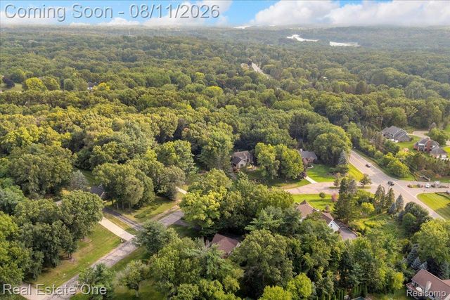 714 Heritage Drive, Milford Village, MI 48381