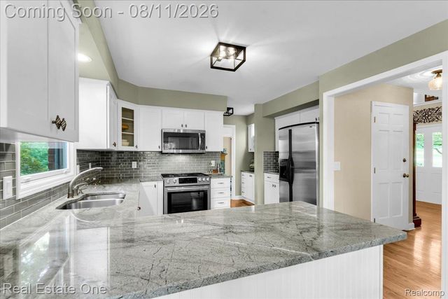 714 Heritage Drive, Milford Village, MI 48381
