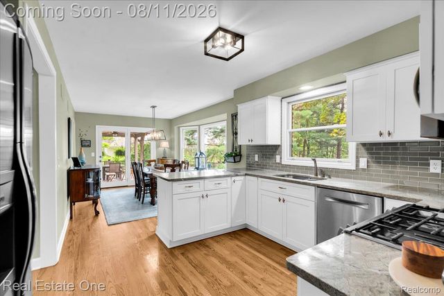 714 Heritage Drive, Milford Village, MI 48381