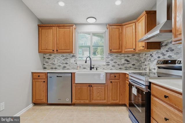 3709 REDBERRY, Nottingham, MD 21236